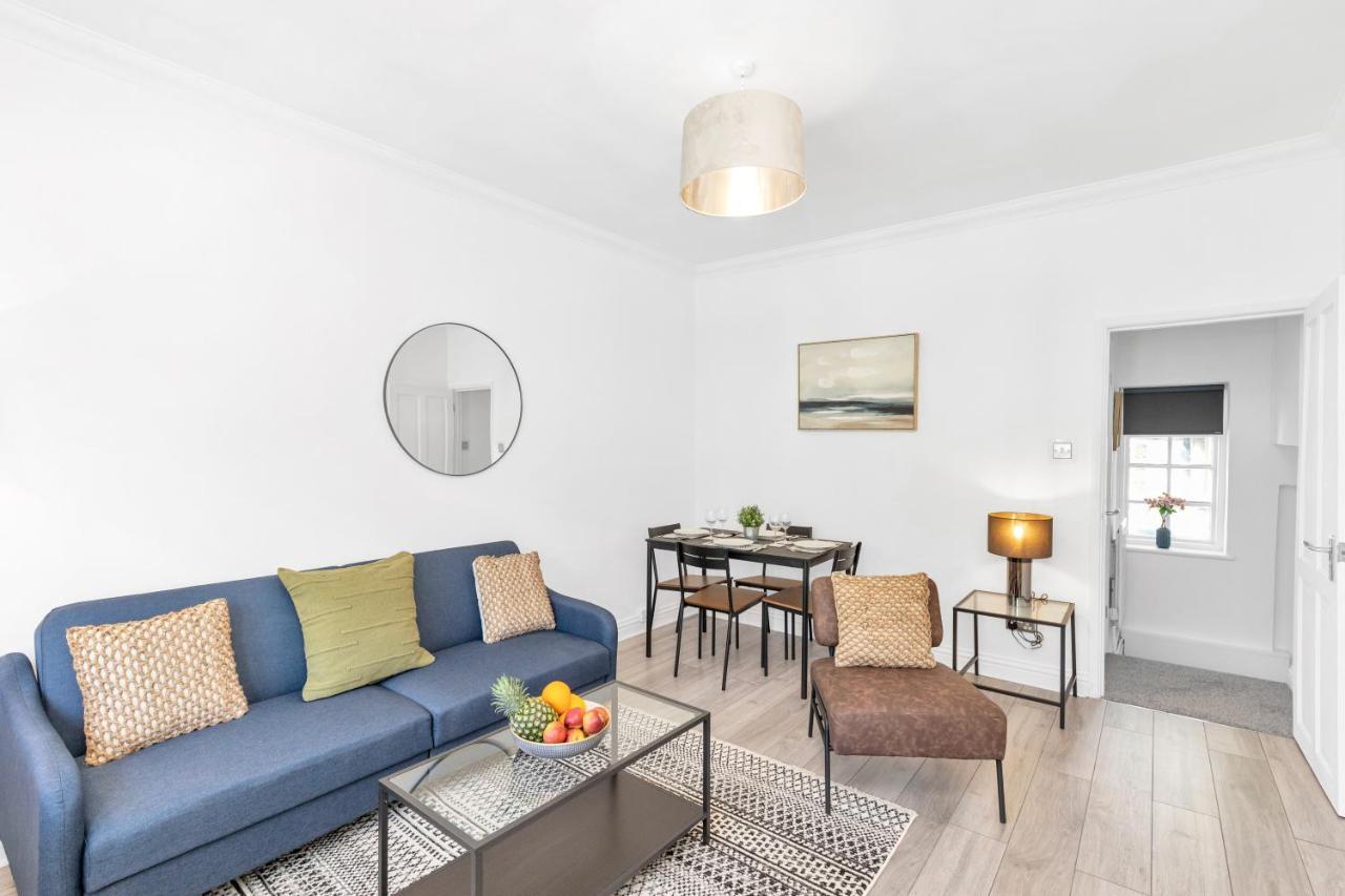 Modern Two Bedroom Apartment With Free Parking! London Exterior foto